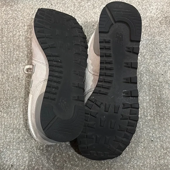 New Balance Gray Sneakers - Picture 6 of 6